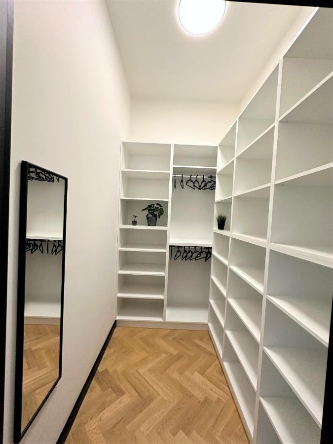 Luxury 100m2 Loft Design-apartment At Wawel + Netflix Apartment *